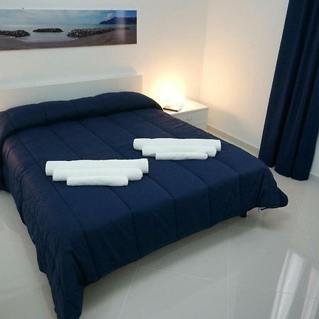 Al Porticciolo Bed & Breakfast Salerno Dış mekan fotoğraf