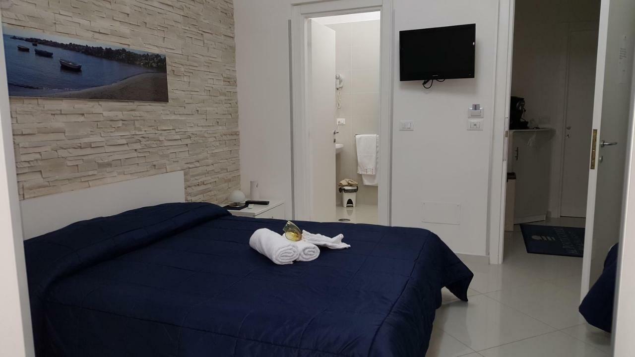 Al Porticciolo Bed & Breakfast Salerno Dış mekan fotoğraf