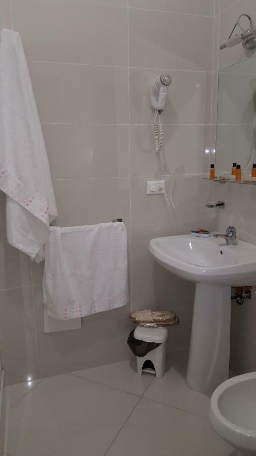 Al Porticciolo Bed & Breakfast Salerno Dış mekan fotoğraf