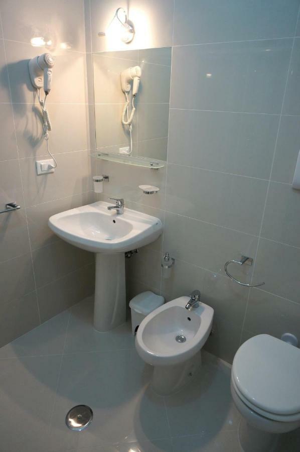 Al Porticciolo Bed & Breakfast Salerno Dış mekan fotoğraf