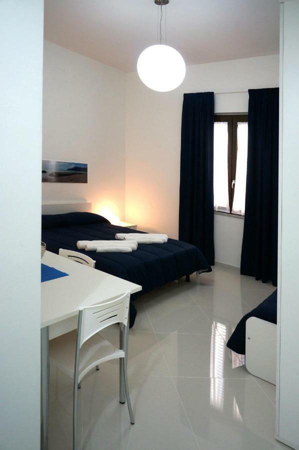 Al Porticciolo Bed & Breakfast Salerno Dış mekan fotoğraf