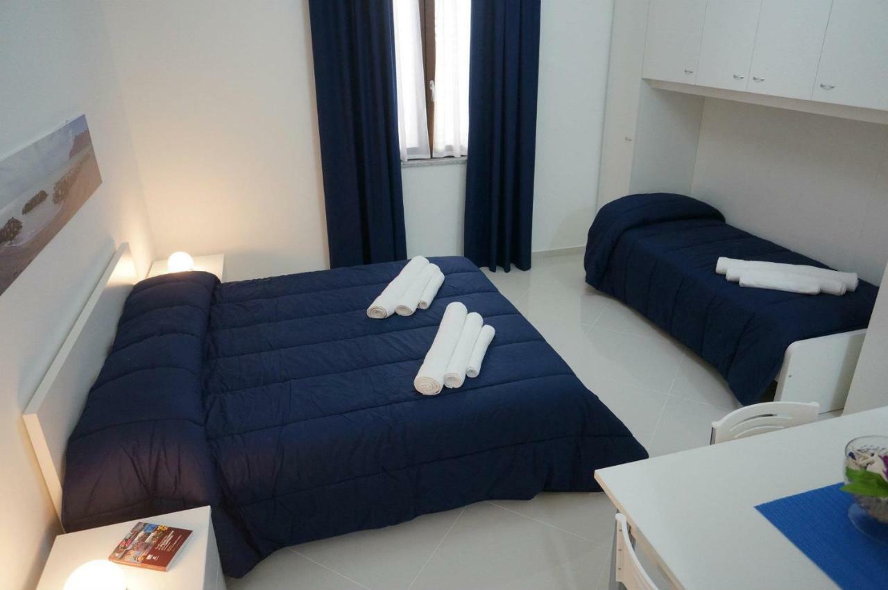 Al Porticciolo Bed & Breakfast Salerno Dış mekan fotoğraf