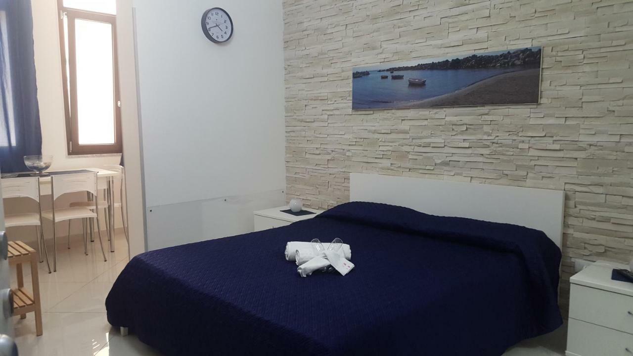 Al Porticciolo Bed & Breakfast Salerno Dış mekan fotoğraf