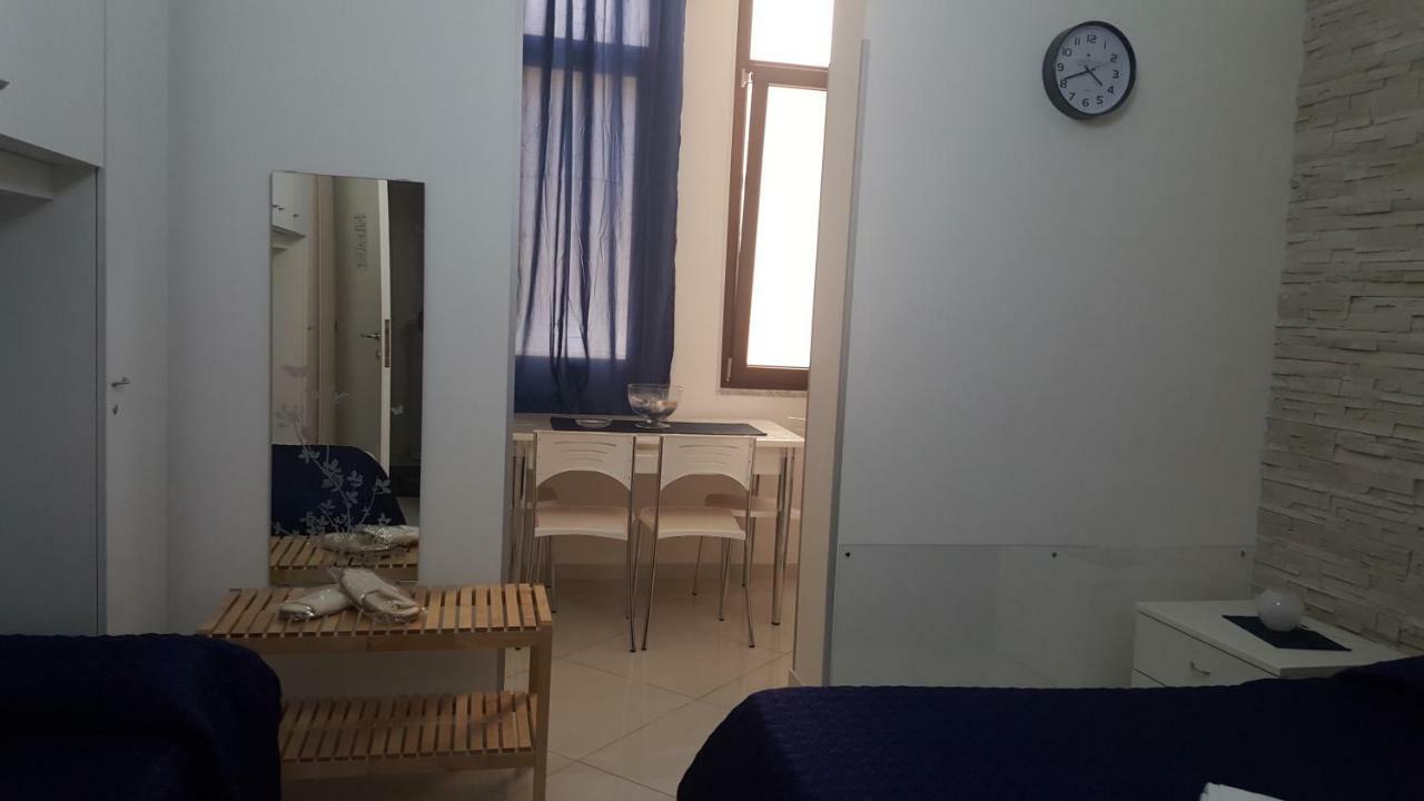 Al Porticciolo Bed & Breakfast Salerno Dış mekan fotoğraf