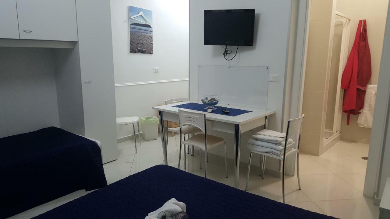 Al Porticciolo Bed & Breakfast Salerno Dış mekan fotoğraf