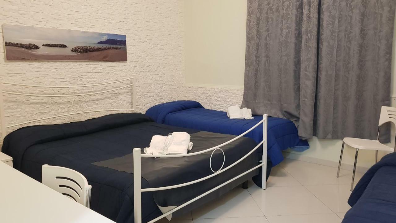 Al Porticciolo Bed & Breakfast Salerno Dış mekan fotoğraf