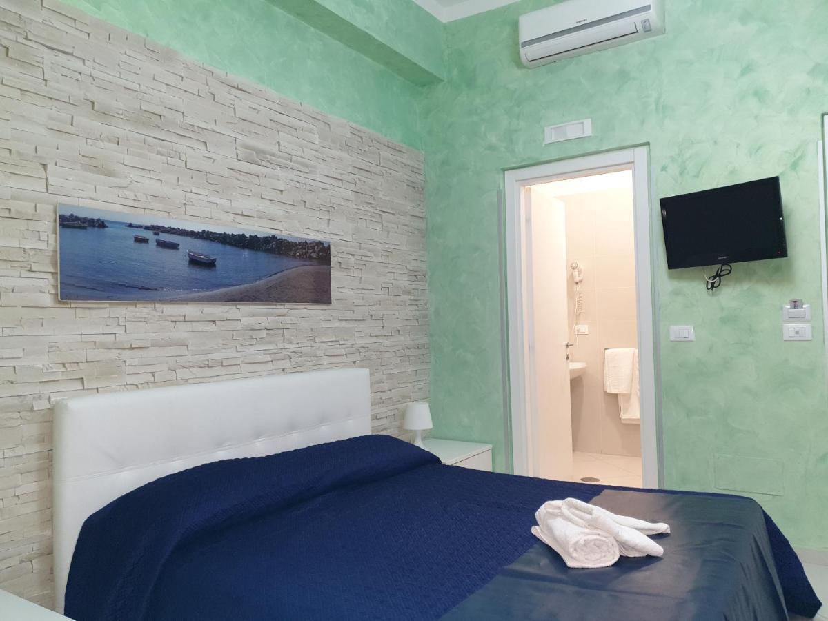 Al Porticciolo Bed & Breakfast Salerno Dış mekan fotoğraf