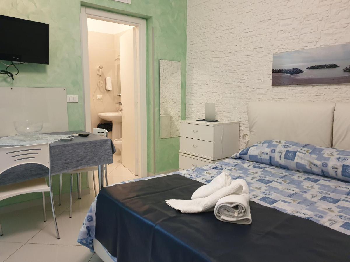 Al Porticciolo Bed & Breakfast Salerno Dış mekan fotoğraf