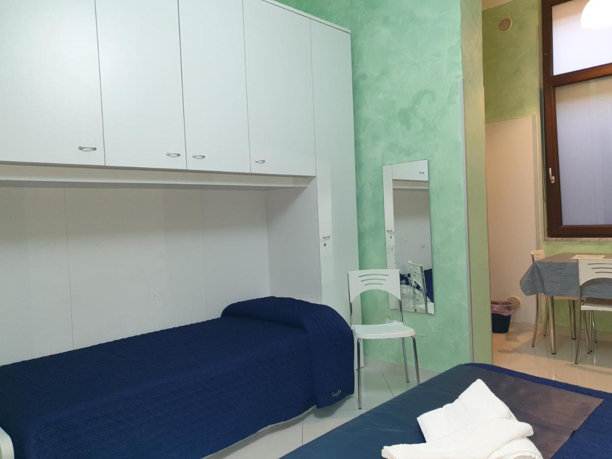 Al Porticciolo Bed & Breakfast Salerno Dış mekan fotoğraf