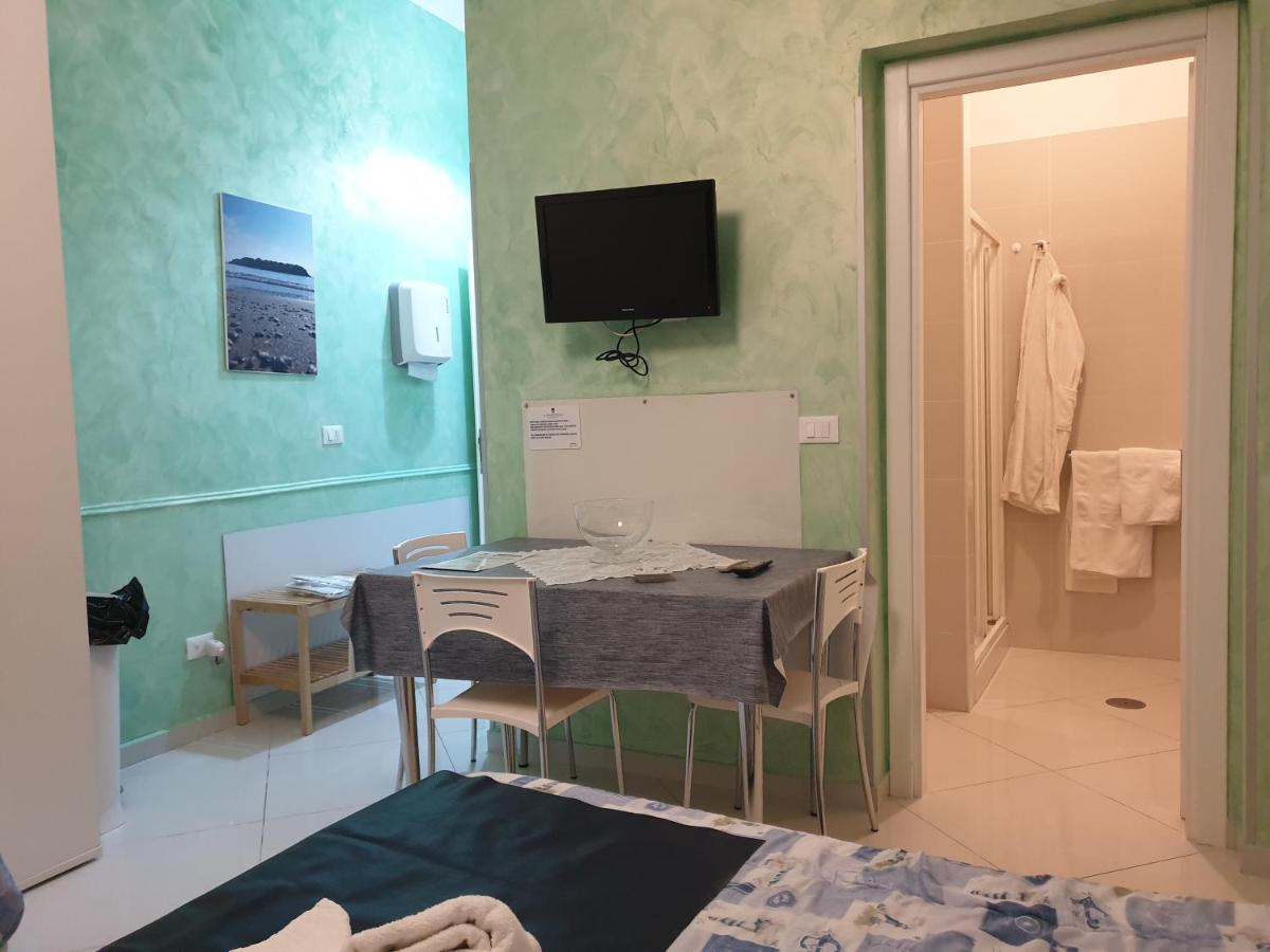 Al Porticciolo Bed & Breakfast Salerno Dış mekan fotoğraf