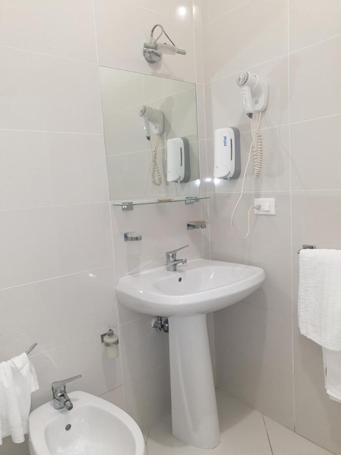 Al Porticciolo Bed & Breakfast Salerno Dış mekan fotoğraf